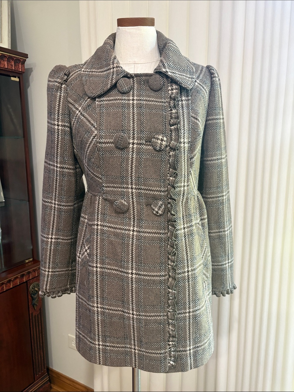 Via VTG women’s  brown Plaid Double-Breasted Wool Blend peacoat ruffle accents 6